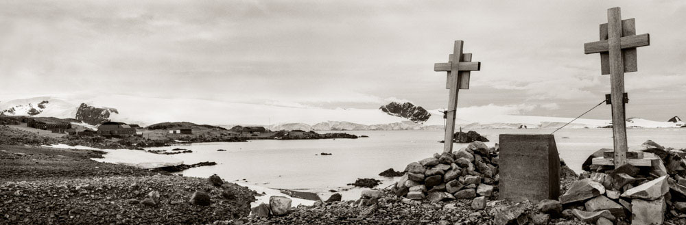 WC-crosses-esperanza Emperor Feet
